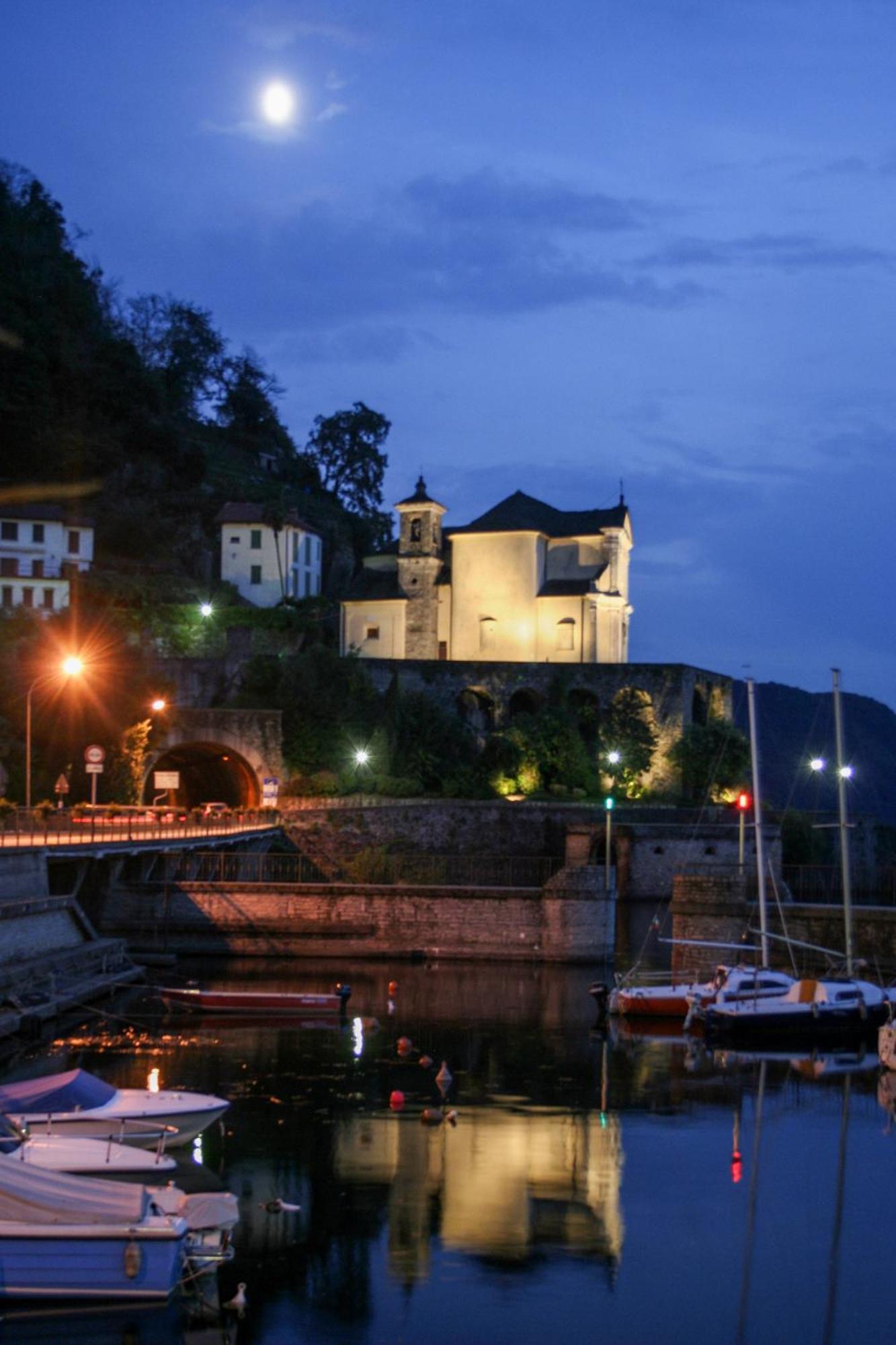 Casa Del Borgo "Aria & Acqua" Sul Lago Maggiore Maccagno Buitenkant foto