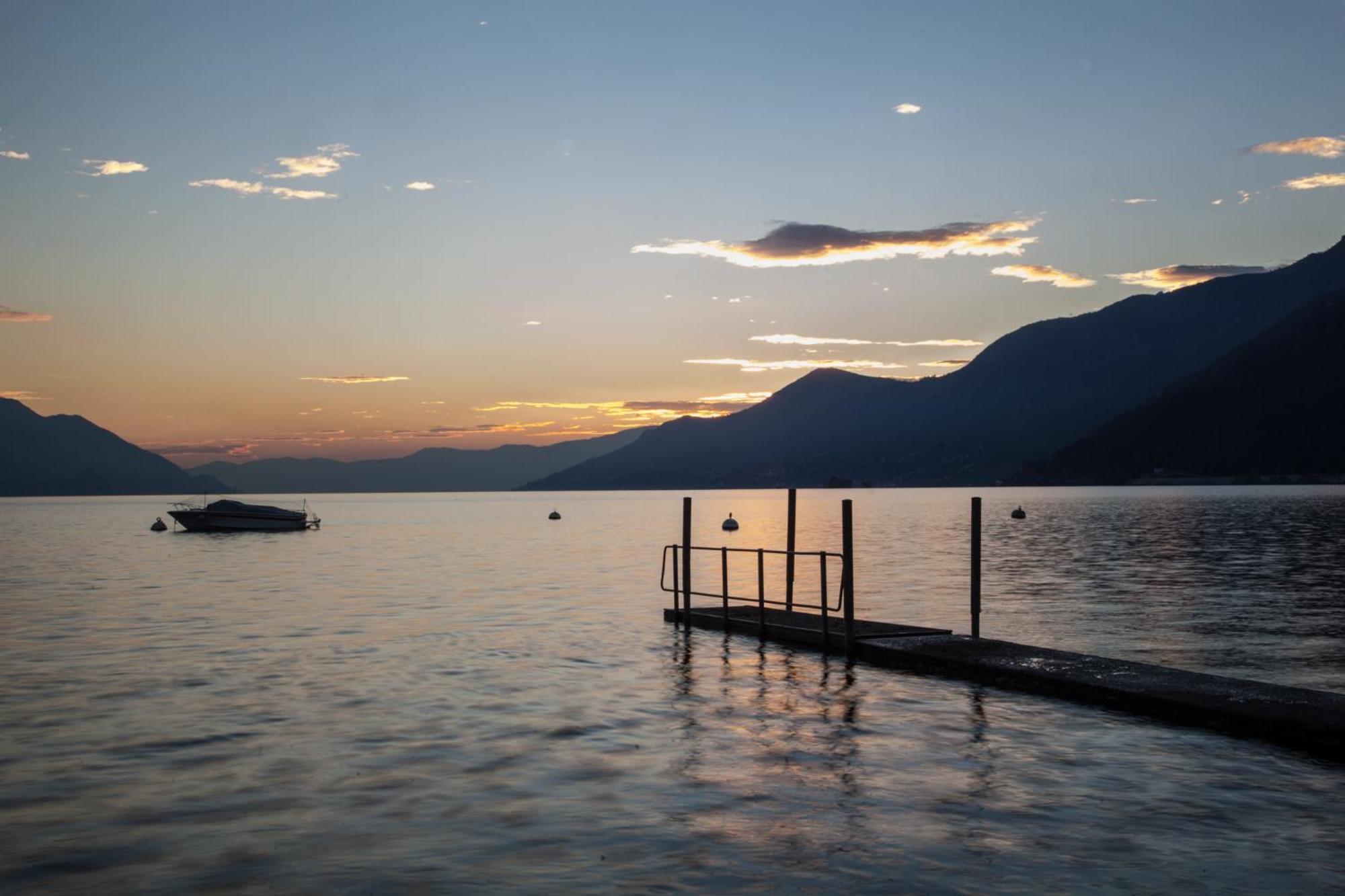 Casa Del Borgo "Aria & Acqua" Sul Lago Maggiore Maccagno Buitenkant foto